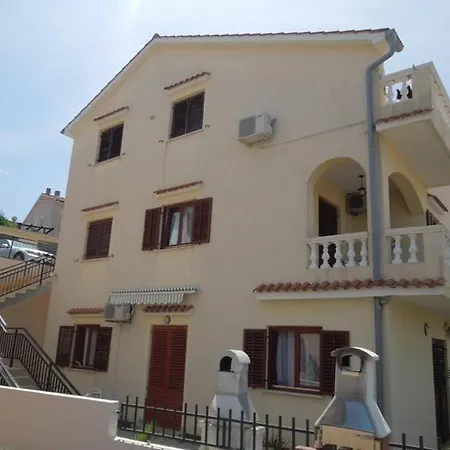 Apartments Njivice Appartement